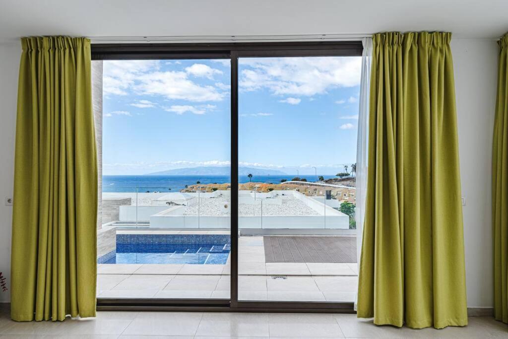 Villa Riviera De 4 Dormitorios Con Piscina. Costa Adeje  Zewnętrze zdjęcie