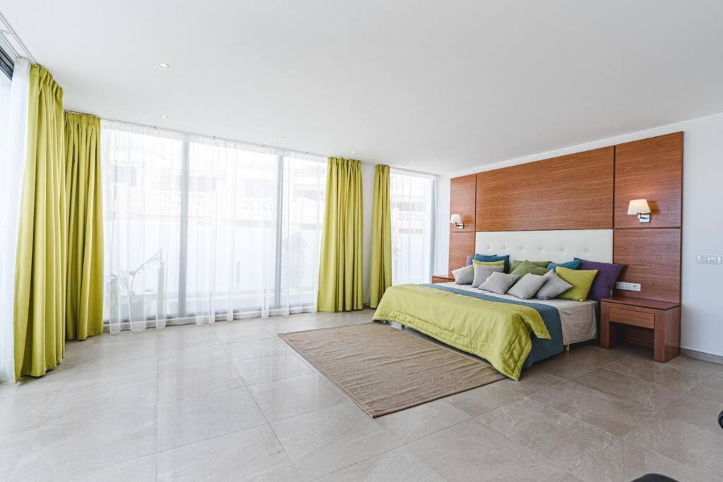 Villa Riviera De 4 Dormitorios Con Piscina. Costa Adeje  Zewnętrze zdjęcie