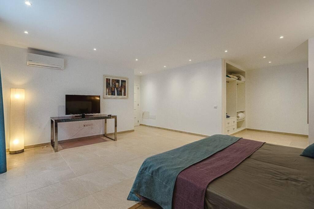 Villa Riviera De 4 Dormitorios Con Piscina. Costa Adeje  Zewnętrze zdjęcie